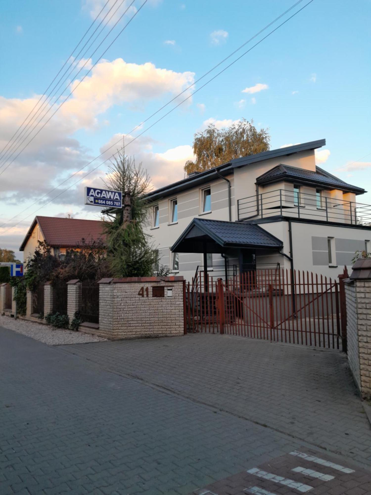 Pokoje Goscinne Agawa Łomianki Esterno foto
